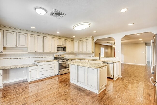 Building Photo - 3502 Wheatmeadow Ln