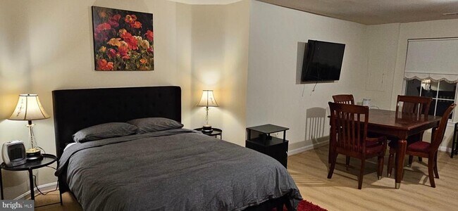 Building Photo - 13107 Hugo Pl