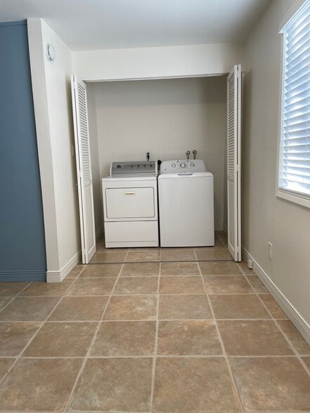 Building Photo - 2238 W 238th St