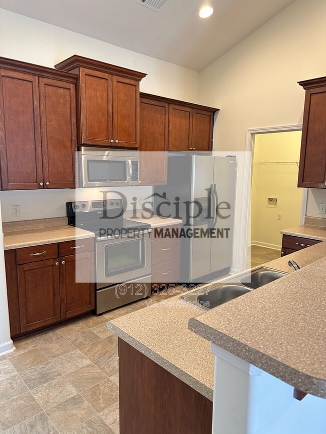 Building Photo - 20 Wesleyan Dr