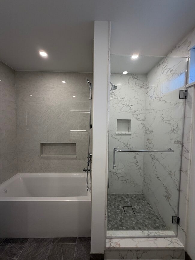 Building Photo - 2109 S Ashland Ave