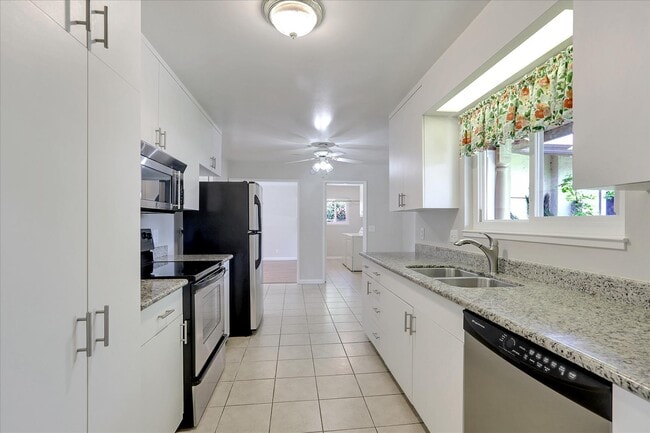 Building Photo - 2720 Diericx Dr