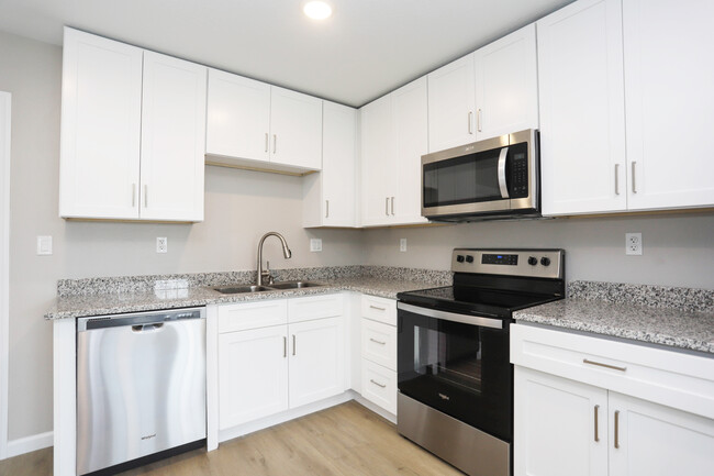 Floorplan - Royal Oak Apartments
