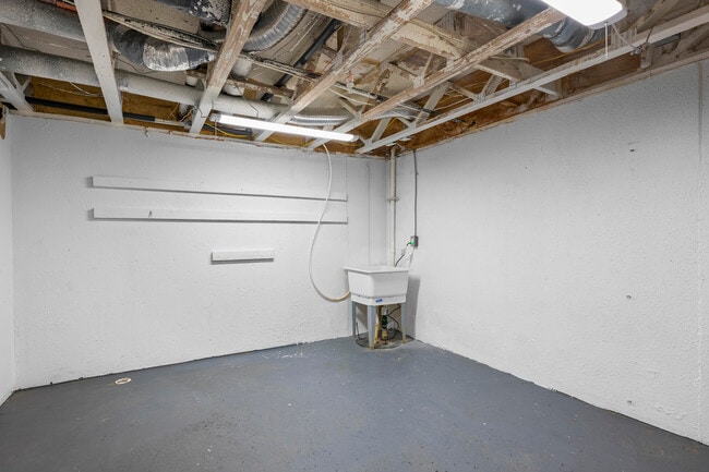 Building Photo - 29374 Glen Oaks Blvd W