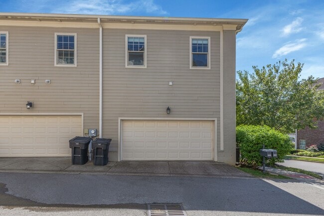 Building Photo - 1201 Moher Blvd