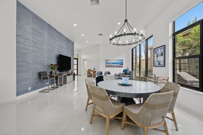 Building Photo - 4413 Barclay Fair Way