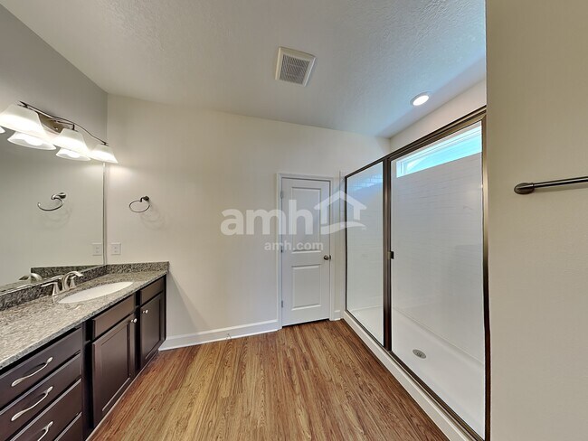 Building Photo - 343 Pine Terrace Dr