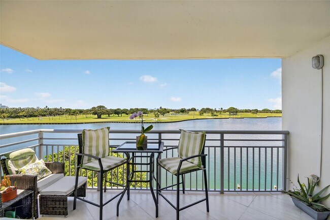 Building Photo - 9250 W Bay Harbor Dr