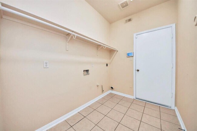 Building Photo - 6902 Sterling Meadow Dr