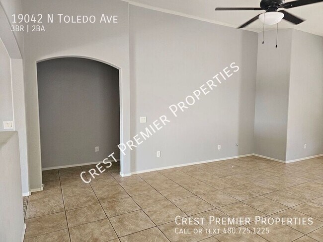 Building Photo - 19042 N Toledo Ave
