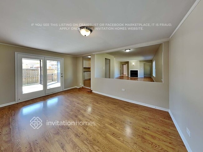 Building Photo - 5 E Adams St