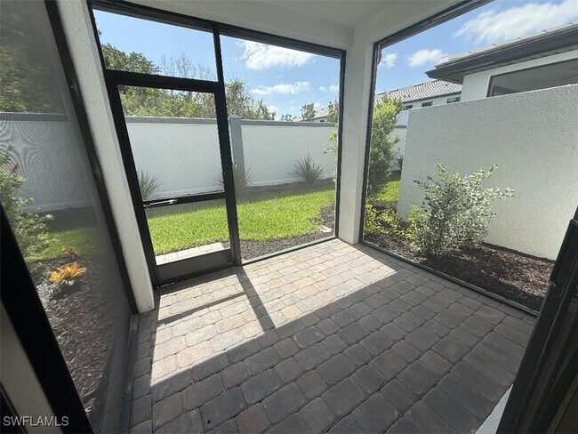Building Photo - 27857 Solis Grande Dr
