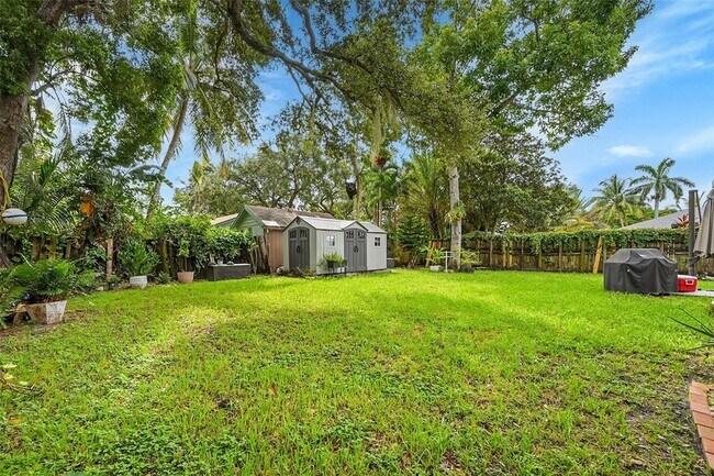 Building Photo - 4540 SW 26th Terrace