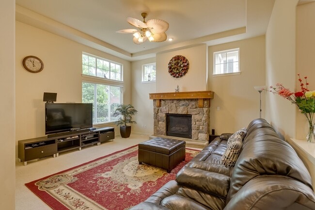Building Photo - Beautiful 3 bedroom home in Issaquah Highl...