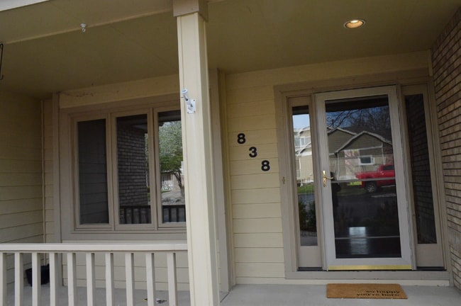 Building Photo - 838 Ashford Ln