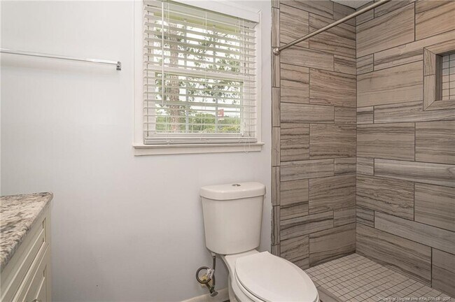 Building Photo - 401 Southwick Dr