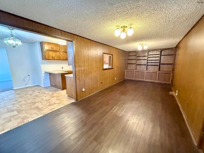 Building Photo - 4131 Moffett Ave