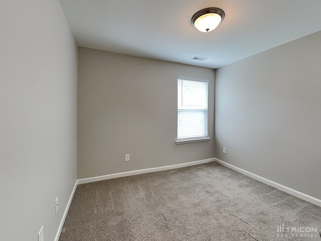 Building Photo - 205 Ashmere Ct