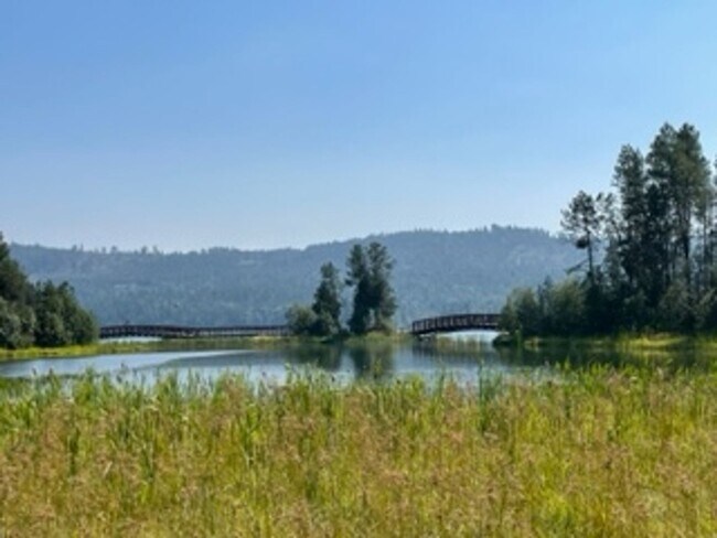Building Photo - Sought after Dover Bay Home