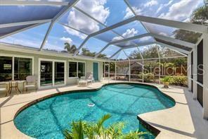 Building Photo - 7860 Holiday Dr