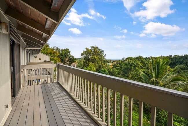 Building Photo - Kalaheo 3 bed 2 bath Condo