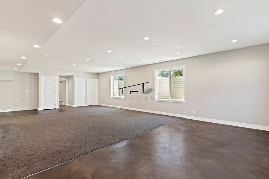Building Photo - 378 W Clark Cir