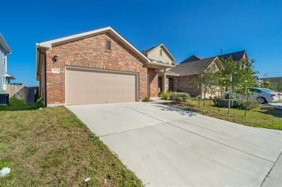 Building Photo - 5912 Wolf Pack Dr