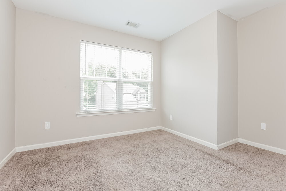 Building Photo - 412 Fieldcrest Dr