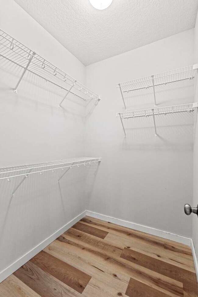 Building Photo - Beautiful home in great neighborhood!