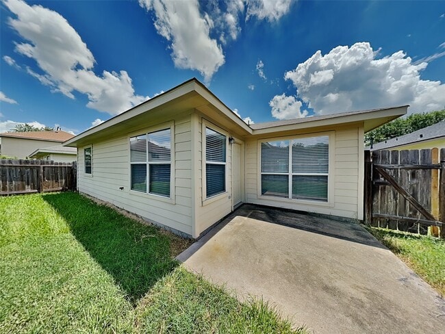 Building Photo - 15831 Aldridge Creek Ct