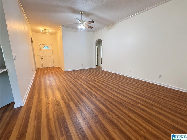 Building Photo - 1345 Moss Rose Ln