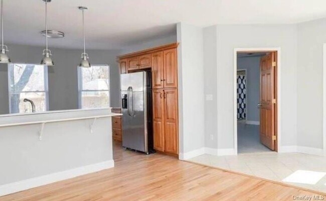 Building Photo - 326 6th St