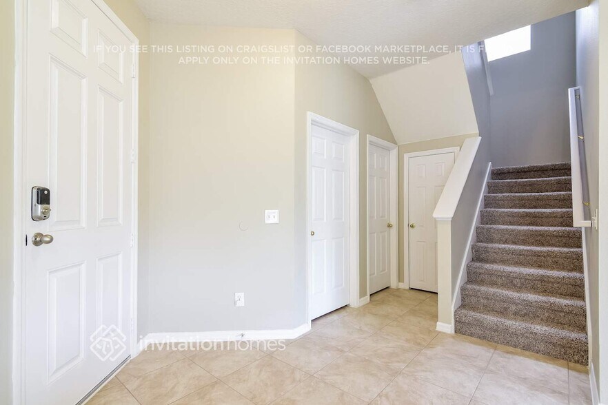 Building Photo - 26926 Stillbrook Dr