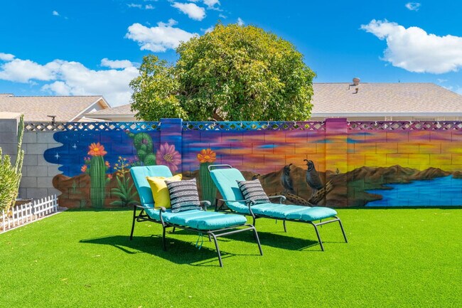 Building Photo - 11031 W Cumberland Dr