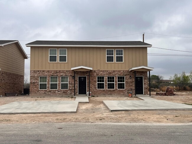 Primary Photo - 109 Rockwell Way