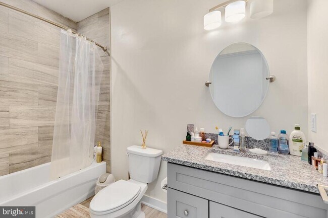 Building Photo - 2411 Kensington Ave