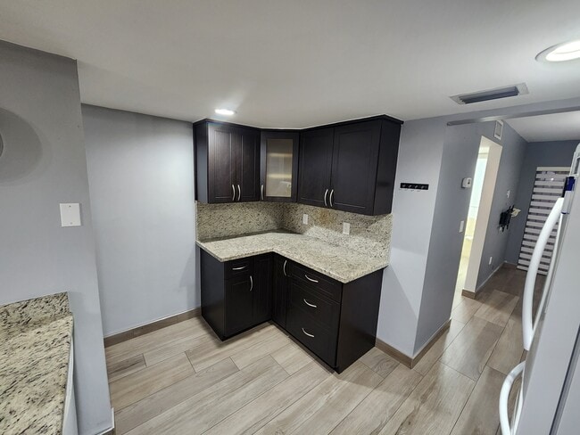 Building Photo - 1461 SW 124th Ct