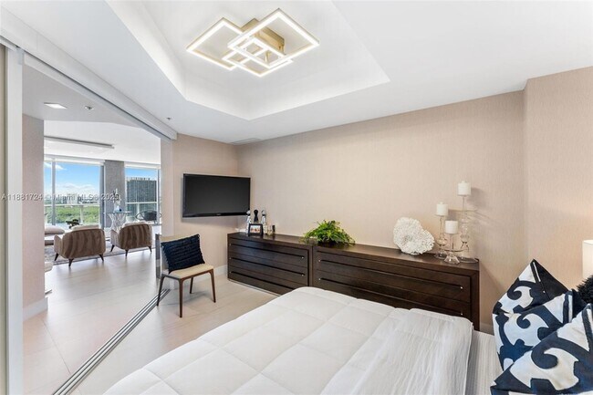 Building Photo - 17111 Biscayne Blvd