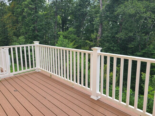 Building Photo - 3-Story Townhouse with Attached Garage in ...