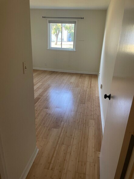 Bedroom entrance - 1900 Richard Jones Rd