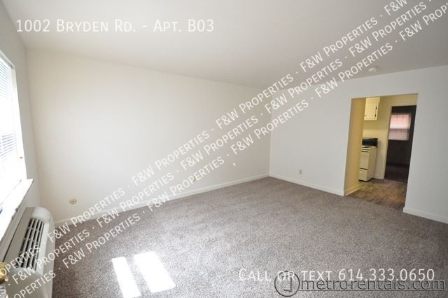 Building Photo - 1002 Bryden Rd