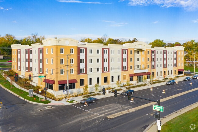 Building Photo - Fox River Crossing