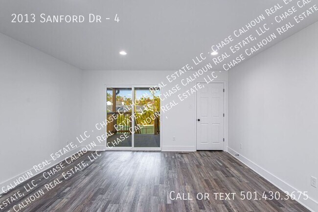 Building Photo - 2013 Sanford Dr