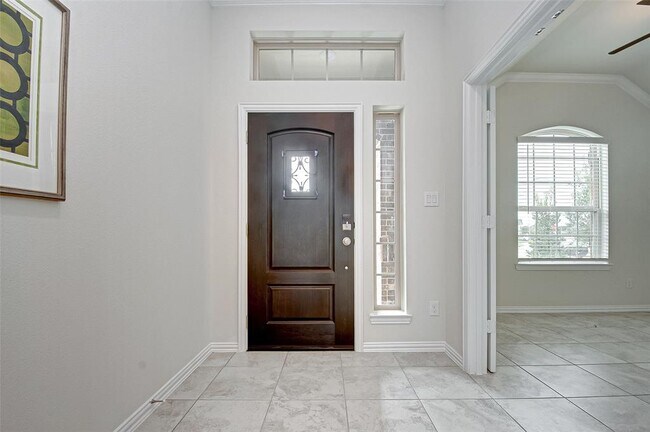 Building Photo - 1006 Warm Summer Dr