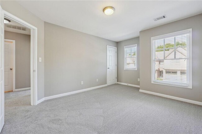 Building Photo - 4978 Berkeley Oak Dr