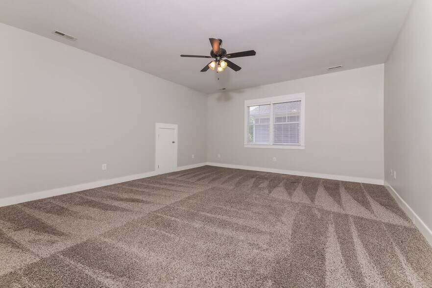 Building Photo - 852 Stroud Cir