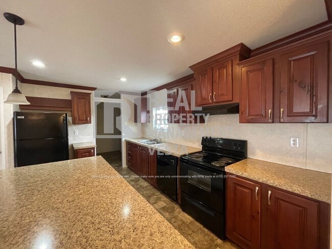 Building Photo - 1556 Flanagan Dr