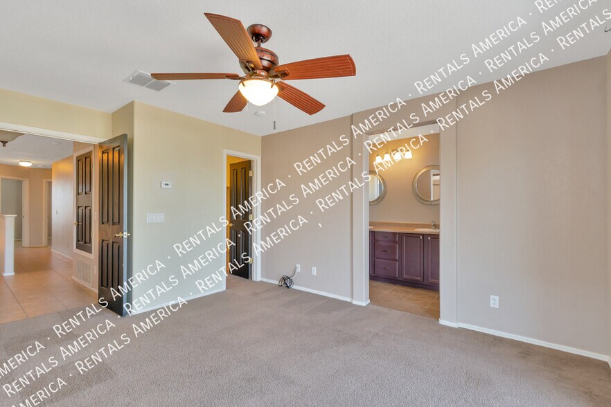 Building Photo - 11942 W Heyburn Dr