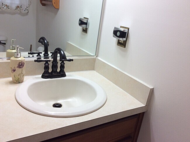 Building Photo - 3913 Vass Ln