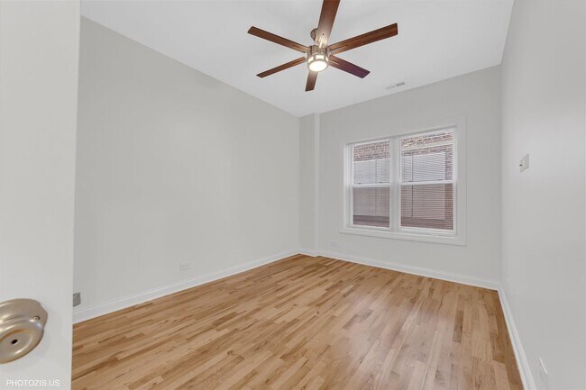 Building Photo - 6711 S Paxton Ave